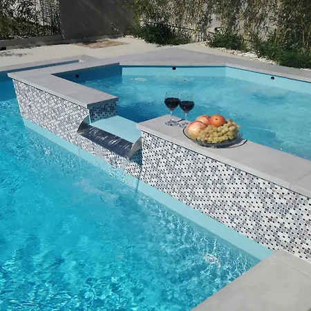Flora Maris Pool *