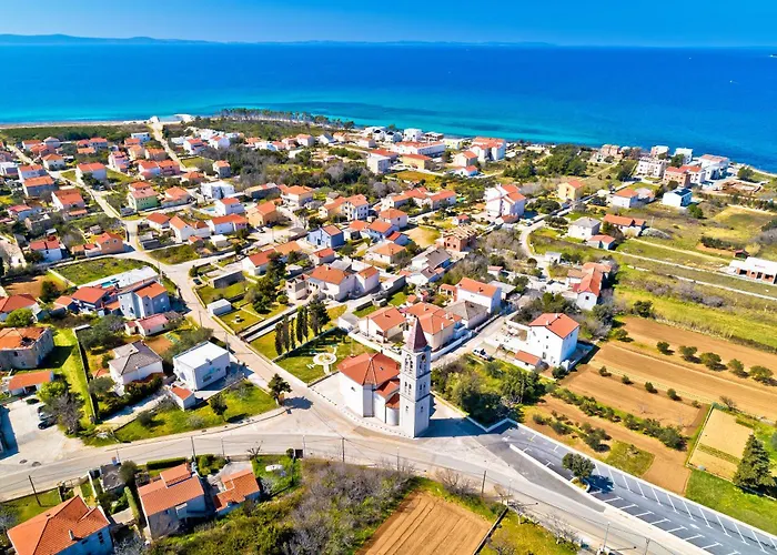 Flora Maris Pool Apartment Privlaka (Zadar)