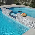 Flora Maris Pool *