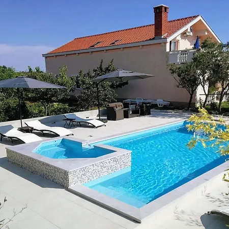 Flora Maris Pool Privlaka (Zadar)