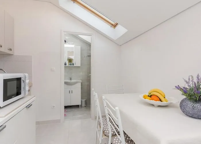 Apartament Flora Maris Pool